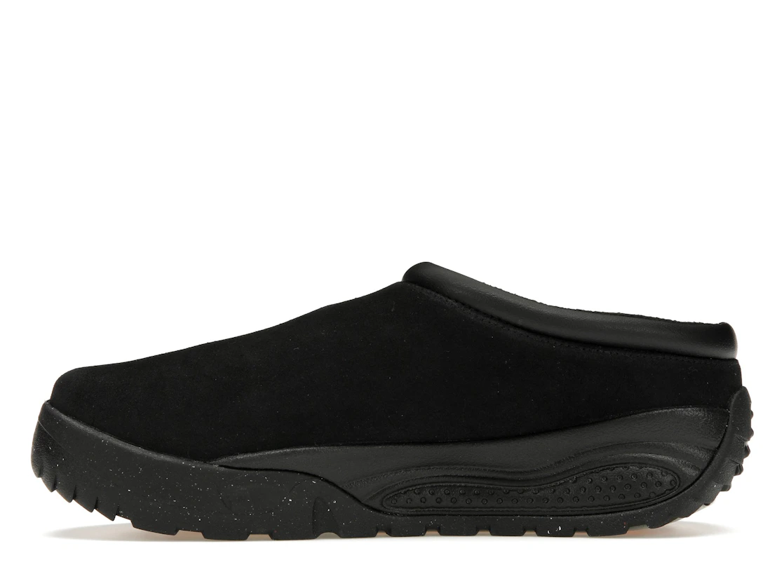 Vue 19 de Nike ACG Rufus Triple Black