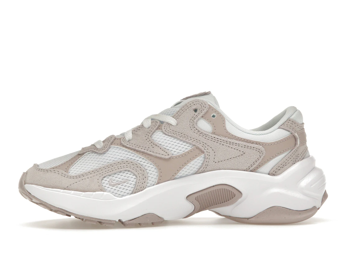 Vue 18 de Nike AL8 Platinum Violet