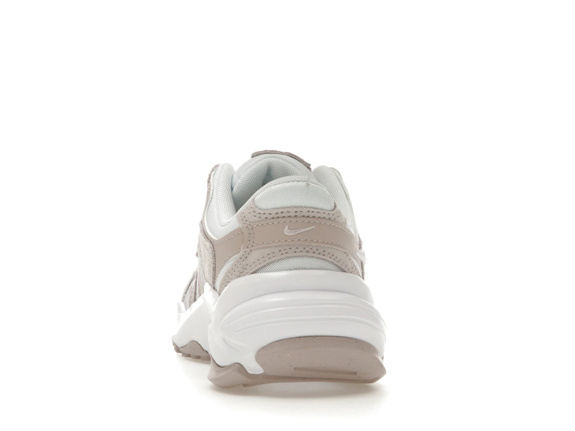 Vue 27 de Nike AL8 Platinum Violet