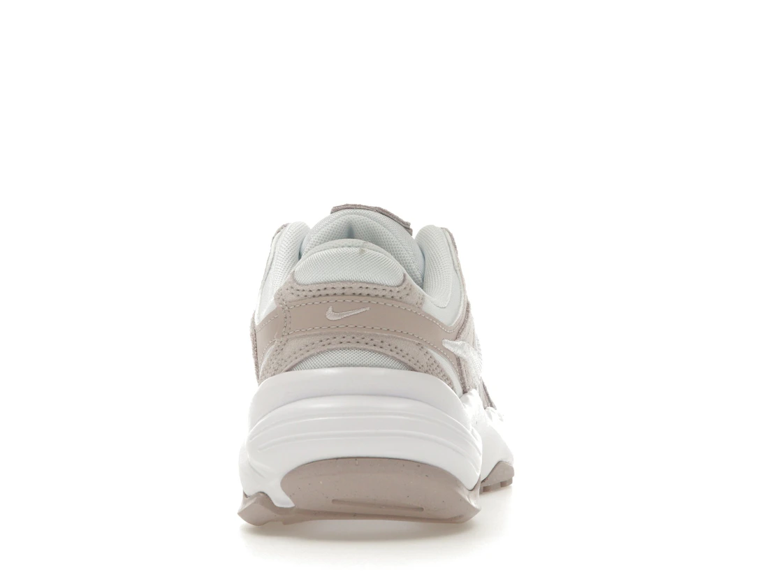 Vue 28 de Nike AL8 Platinum Violet
