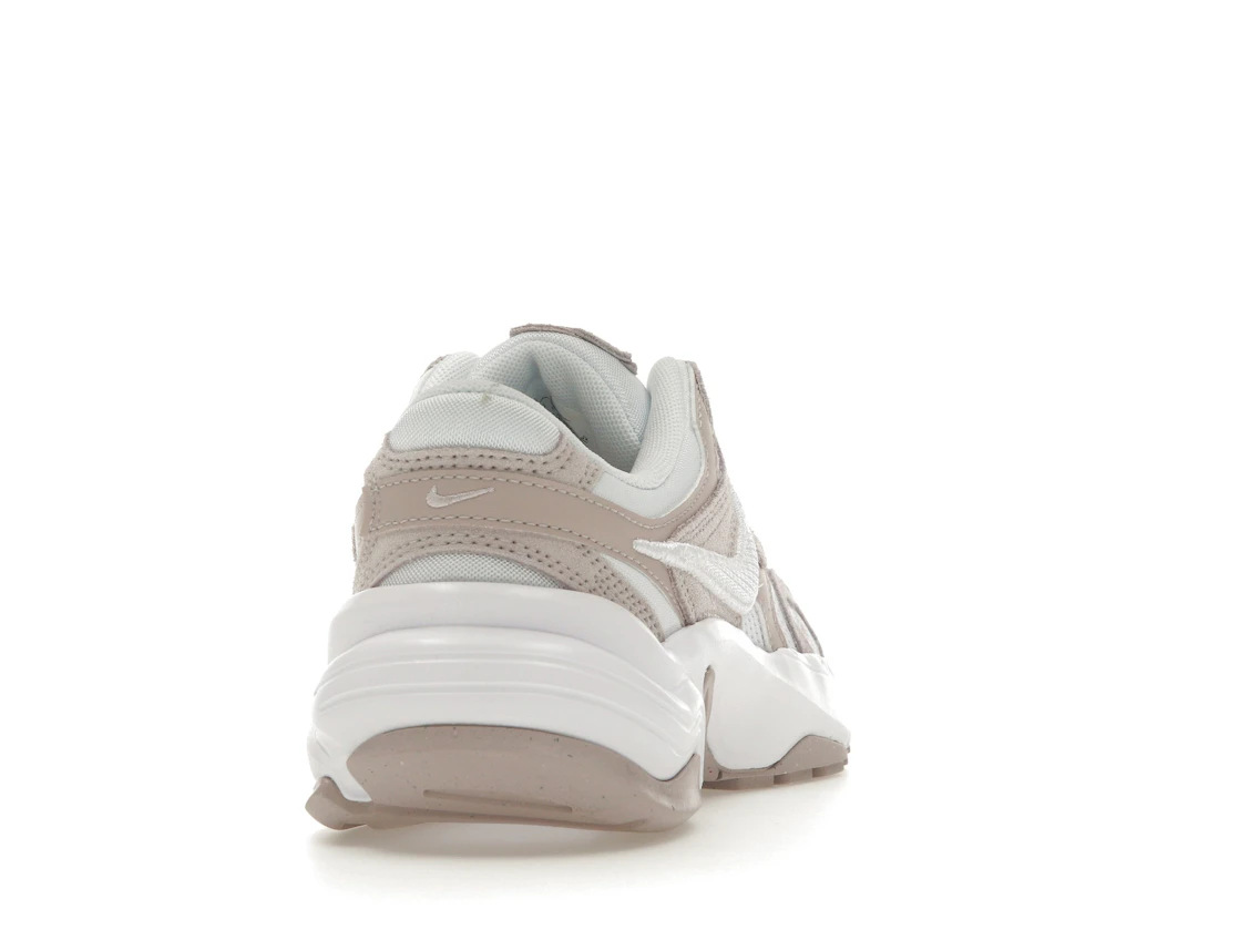 Vue 29 de Nike AL8 Platinum Violet