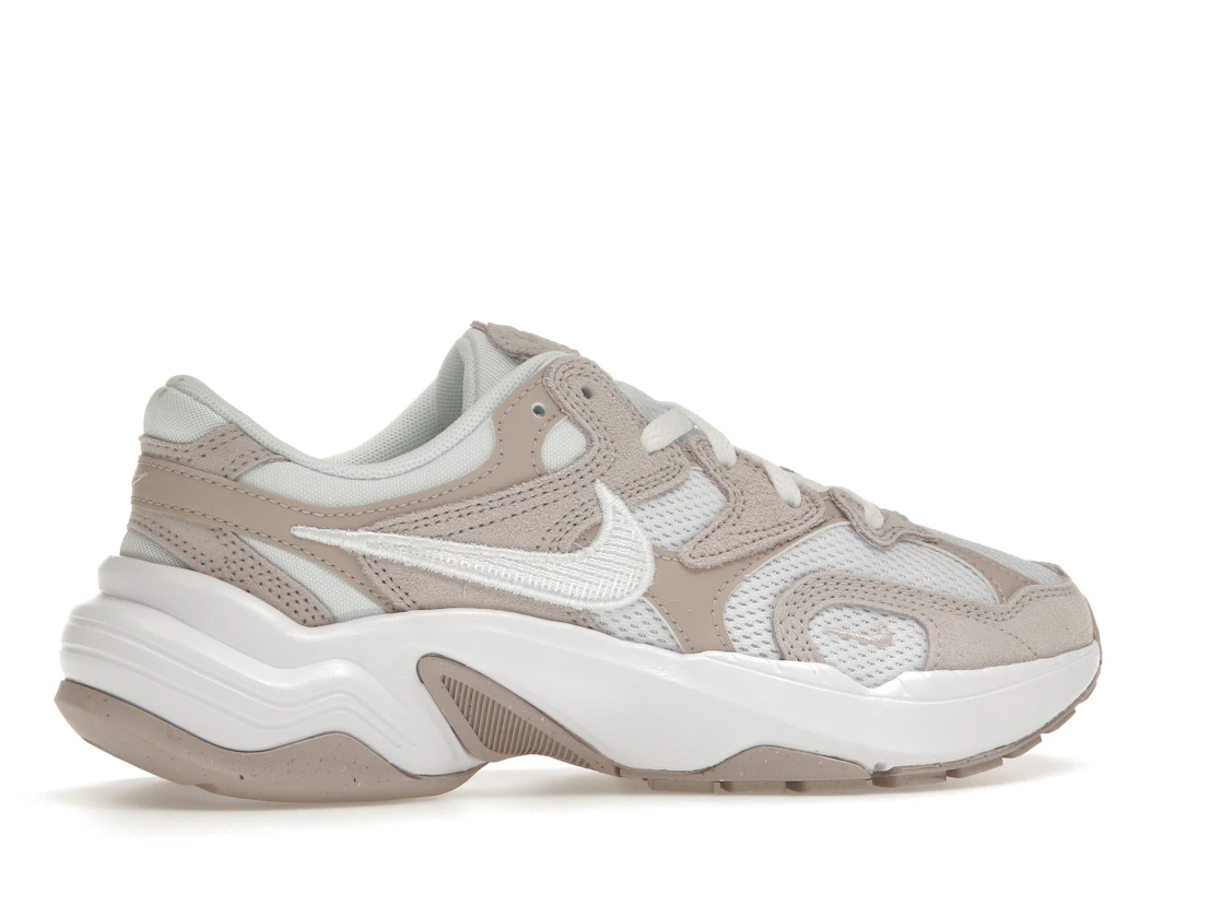 Vue 35 de Nike AL8 Platinum Violet