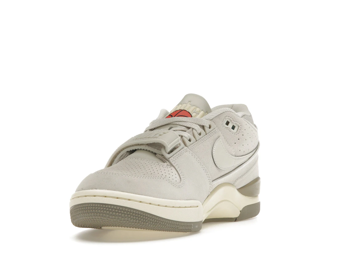 Vue 13 de Nike Air Alpha Force 88 Light Bone Coconut Milk
