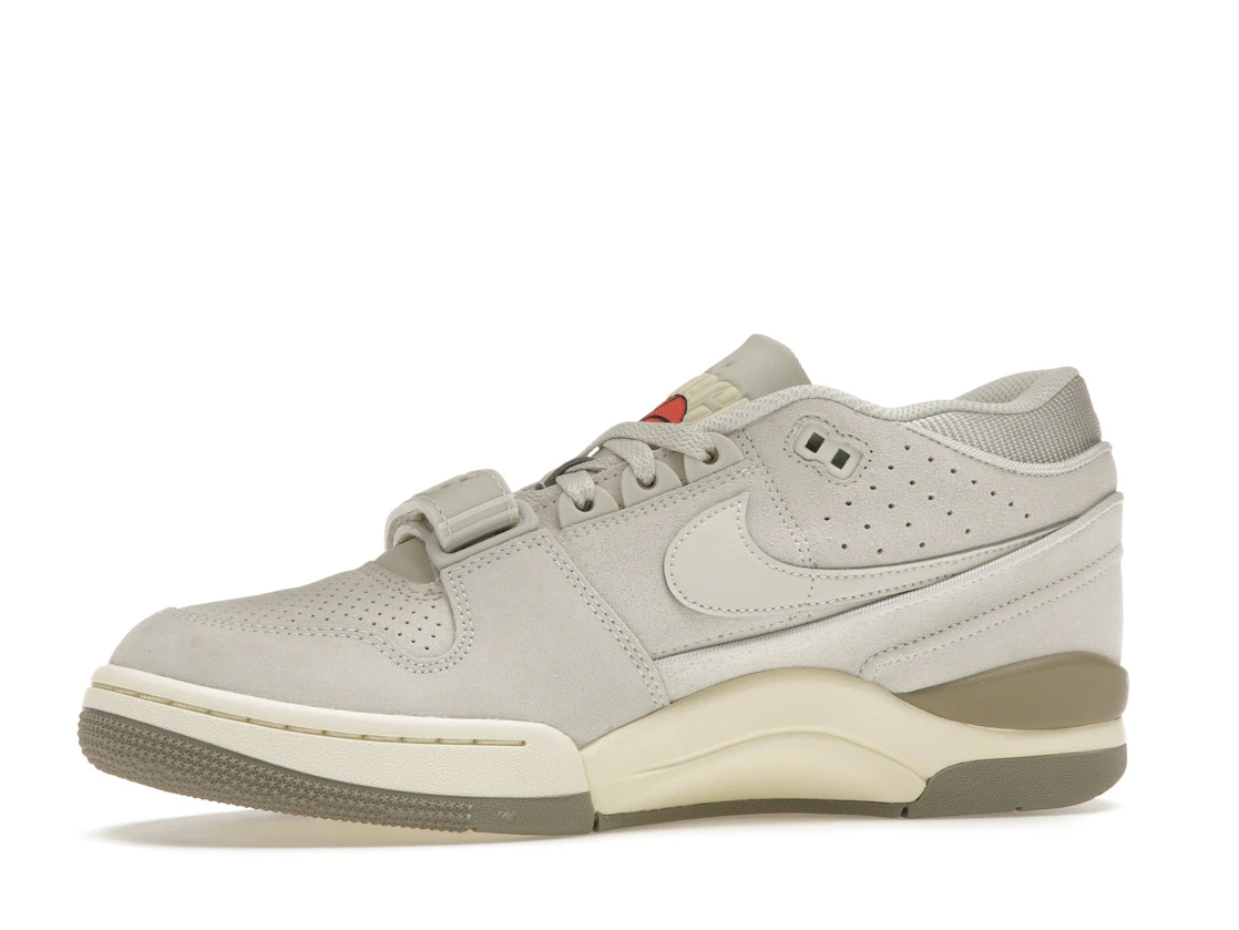 Vue 17 de Nike Air Alpha Force 88 Light Bone Coconut Milk