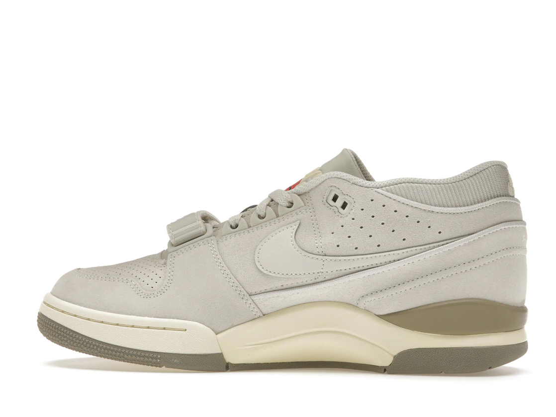 Vue 20 de Nike Air Alpha Force 88 Light Bone Coconut Milk