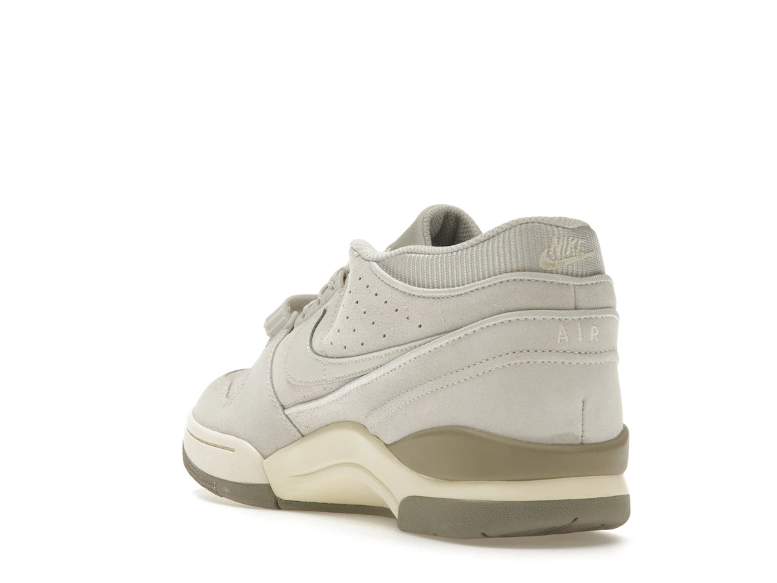 Vue 25 de Nike Air Alpha Force 88 Light Bone Coconut Milk