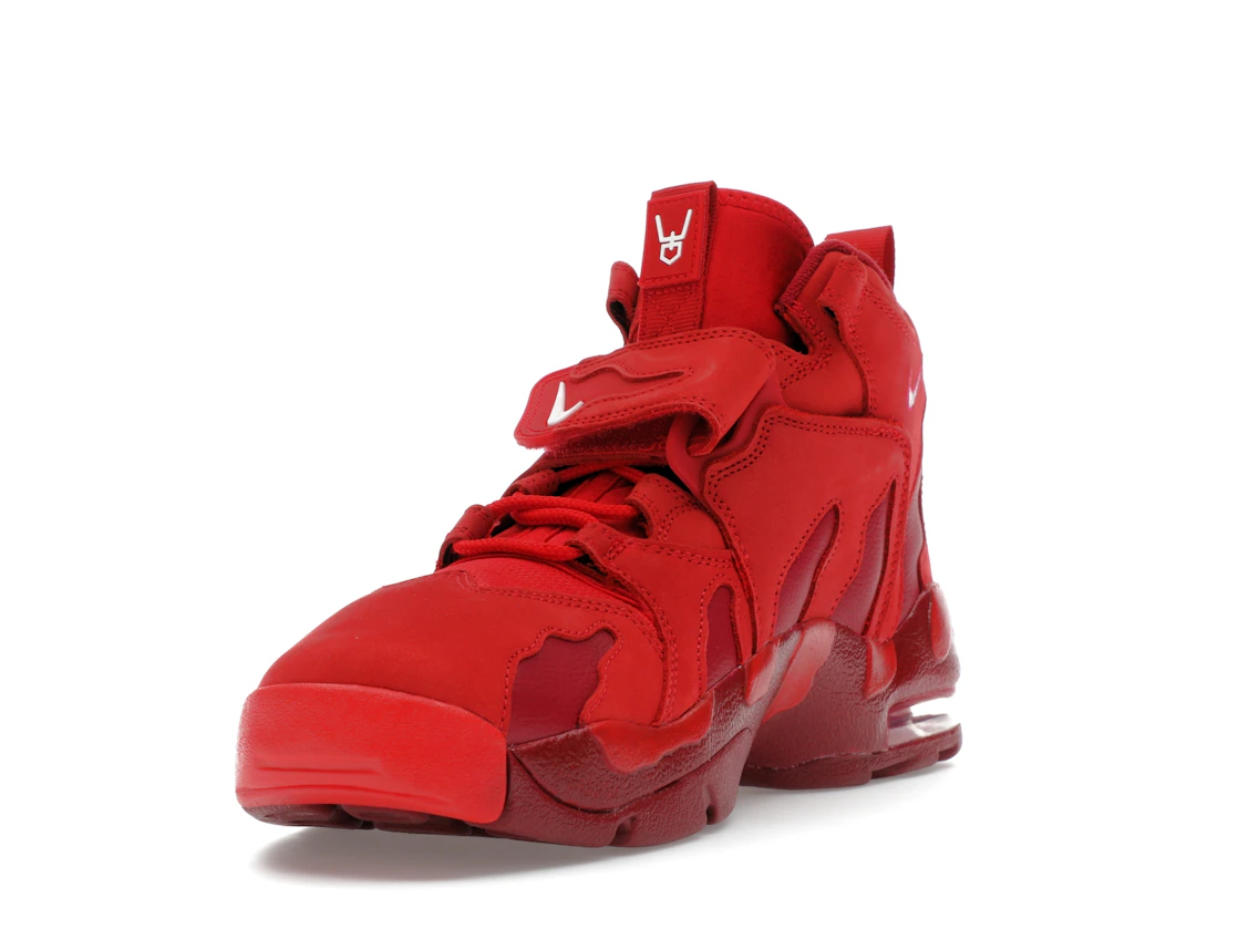 Vue 13 de Nike Air DT Max '96 Love Letter to Connie