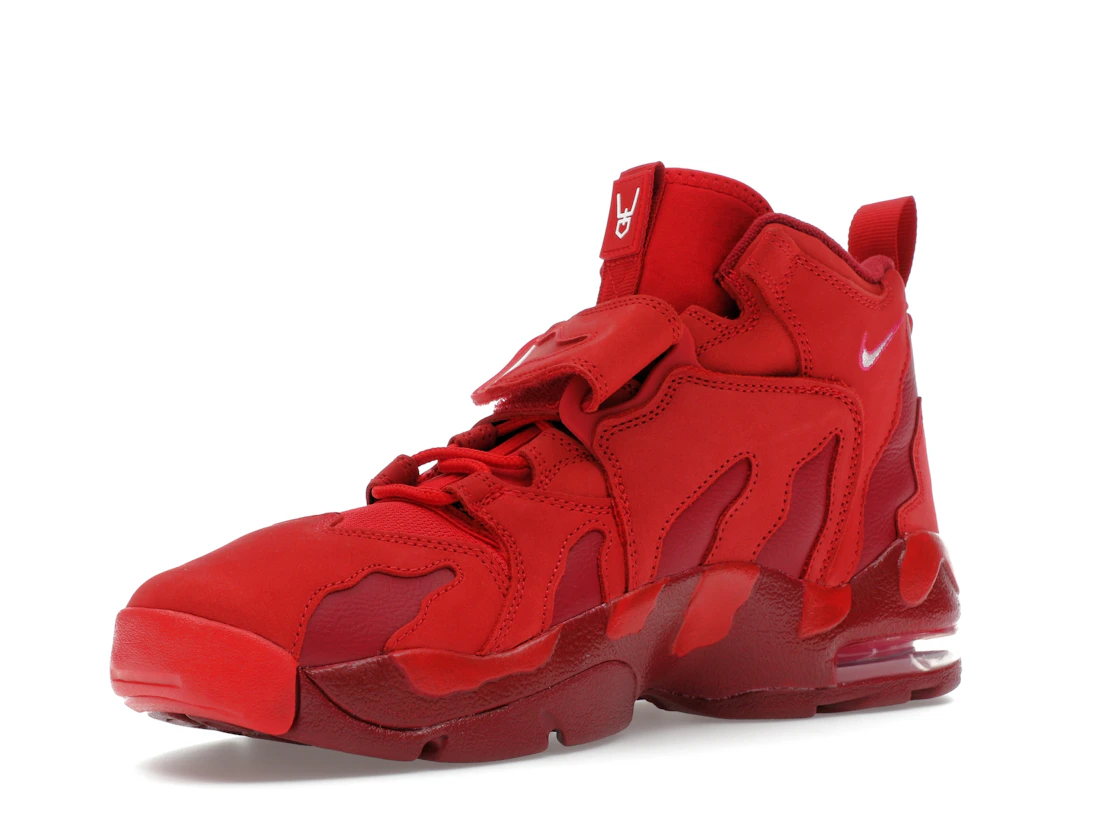 Vue 15 de Nike Air DT Max '96 Love Letter to Connie