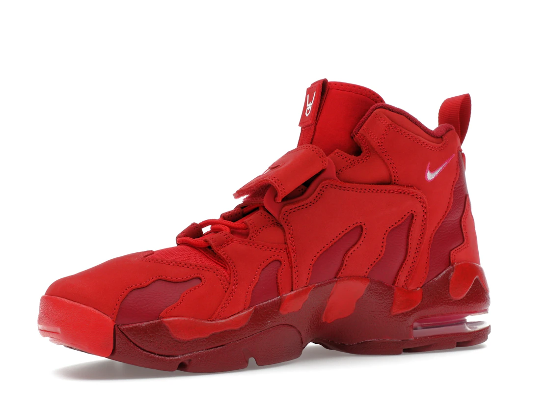 Vue 16 de Nike Air DT Max '96 Love Letter to Connie