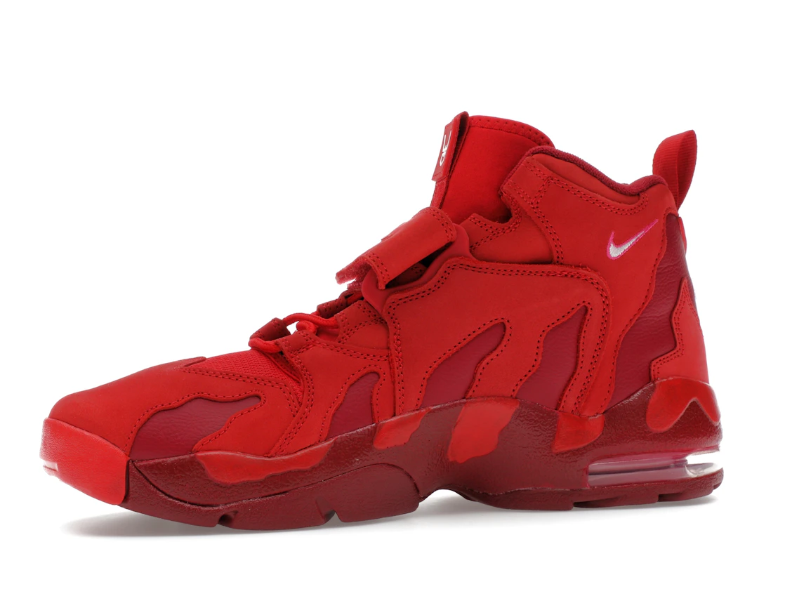 Vue 17 de Nike Air DT Max '96 Love Letter to Connie
