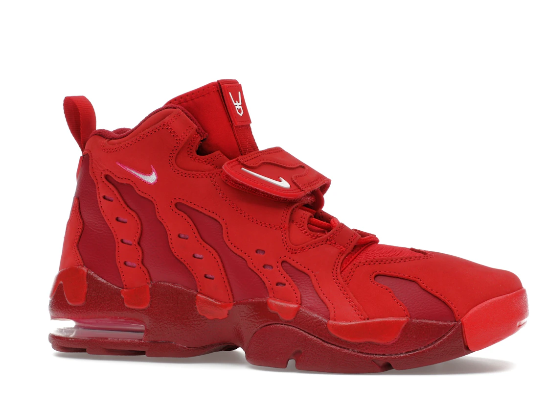 Vue 3 de Nike Air DT Max '96 Love Letter to Connie