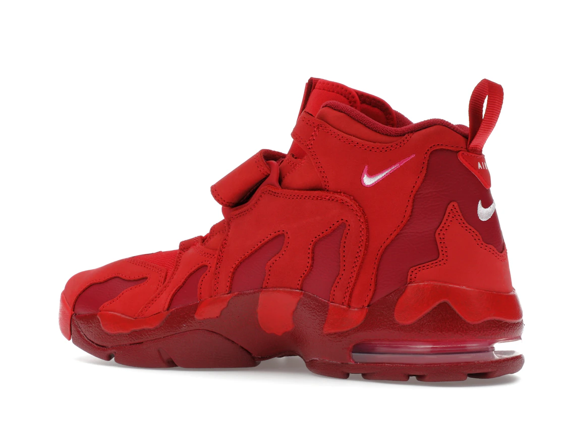 Vue 22 de Nike Air DT Max '96 Love Letter to Connie