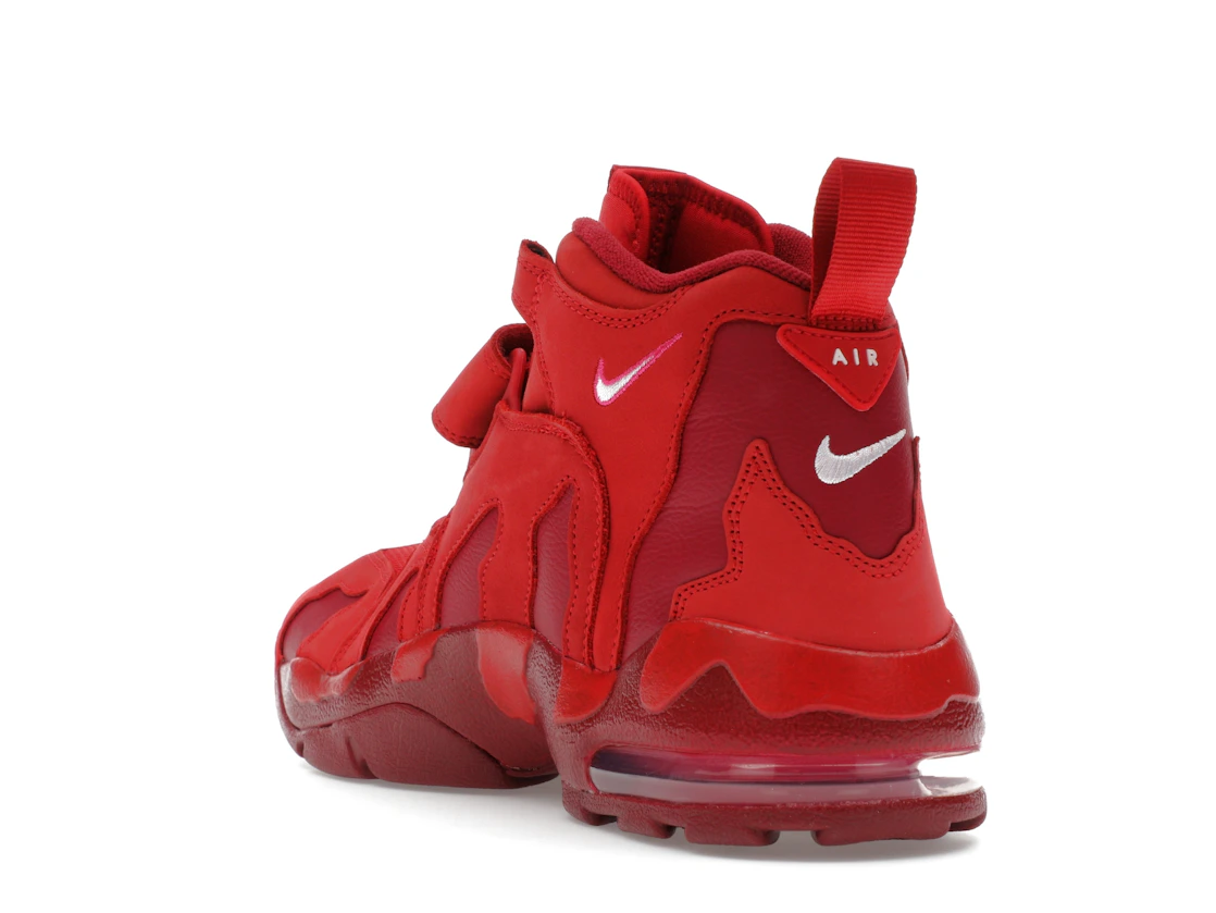 Vue 25 de Nike Air DT Max '96 Love Letter to Connie