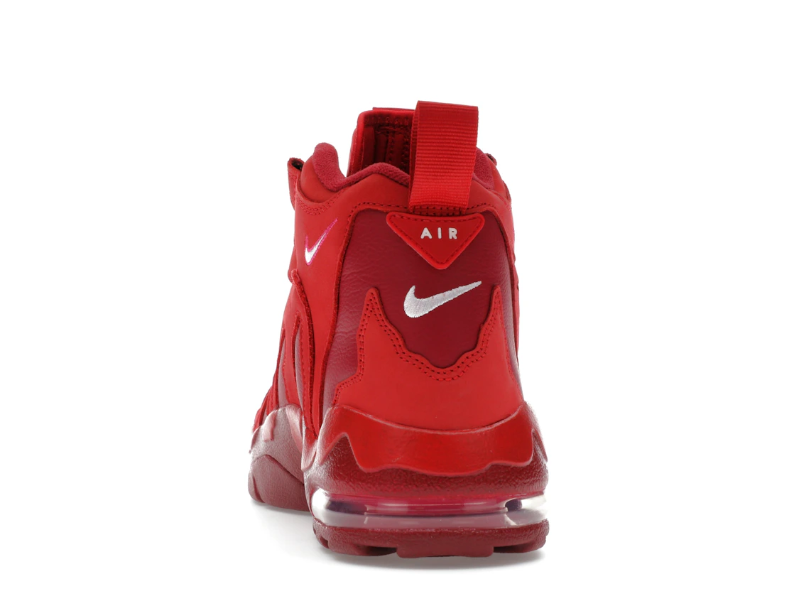 Vue 27 de Nike Air DT Max '96 Love Letter to Connie