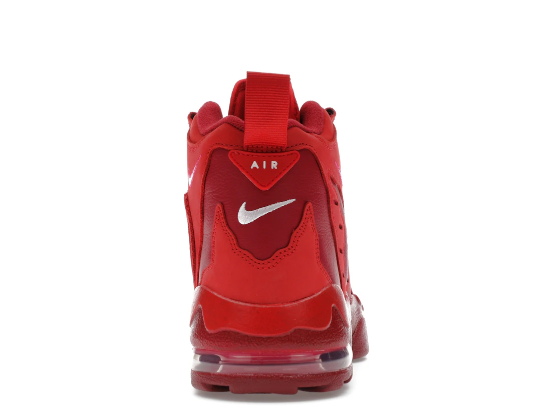 Vue 28 de Nike Air DT Max '96 Love Letter to Connie