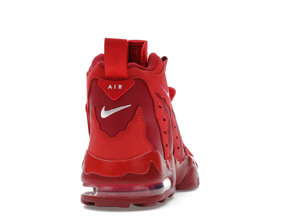 Vue 29 de Nike Air DT Max '96 Love Letter to Connie