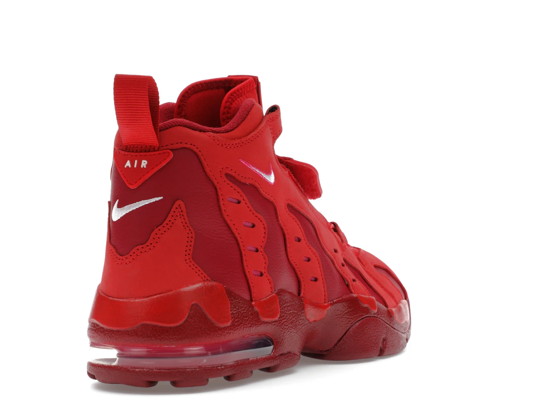 Vue 31 de Nike Air DT Max '96 Love Letter to Connie