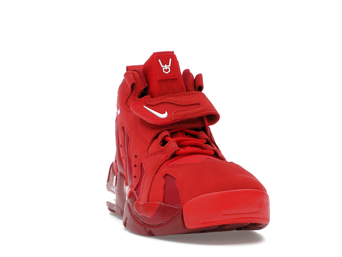 Vue 8 de Nike Air DT Max '96 Love Letter to Connie