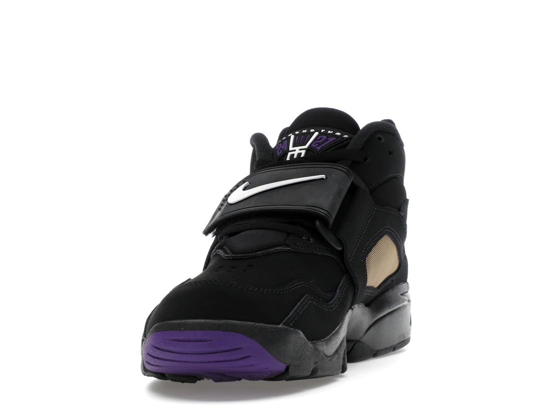 Vue 12 de Nike Air Diamond Turf Ravens (2025)