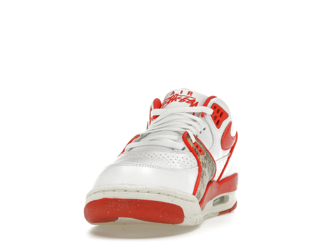 Vue 12 de Nike Air Flight '89 Low SP Stussy Habanero Red