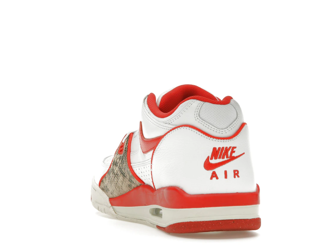 Vue 26 de Nike Air Flight '89 Low SP Stussy Habanero Red