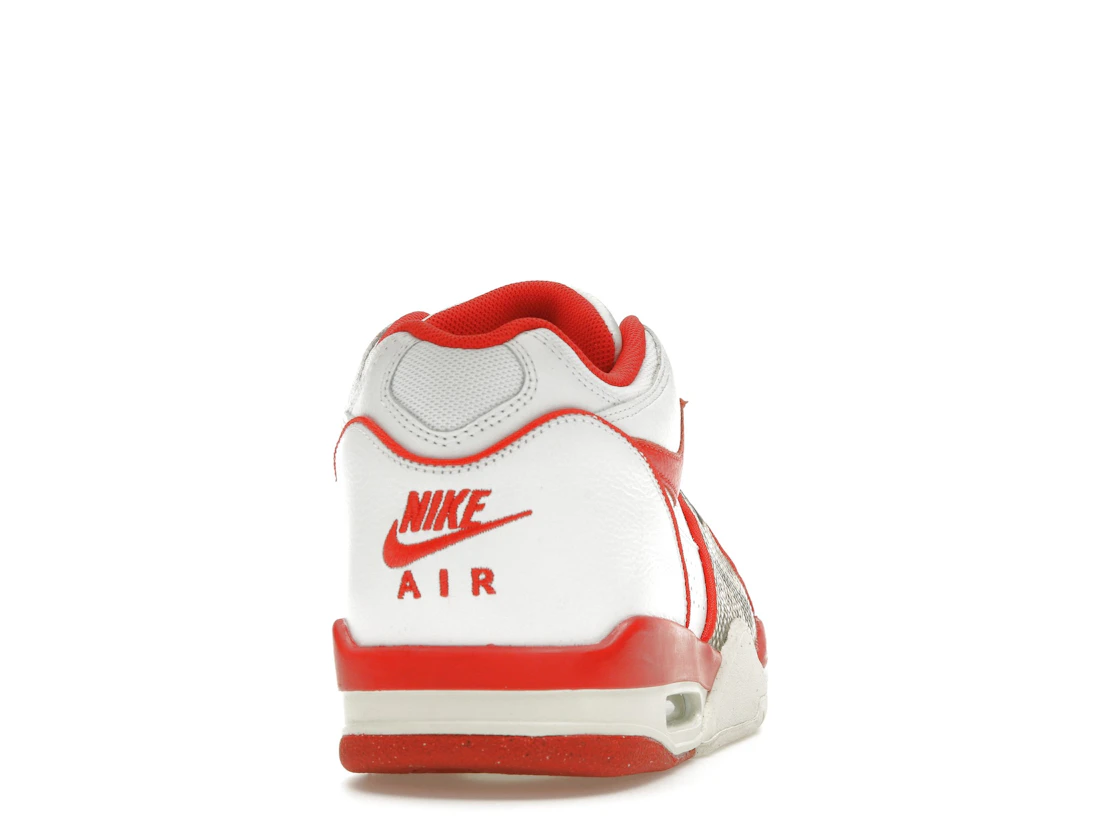 Vue 29 de Nike Air Flight '89 Low SP Stussy Habanero Red