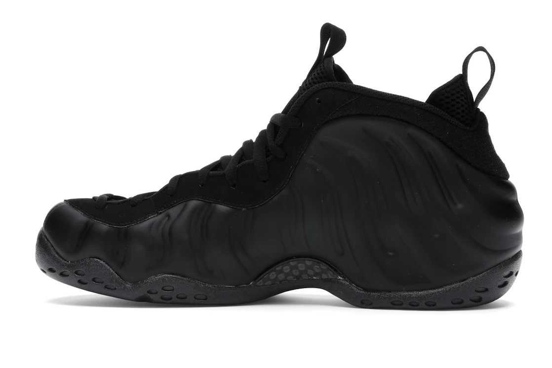 Vue 20 de Nike Air Foamposite One Anthracite (2020)