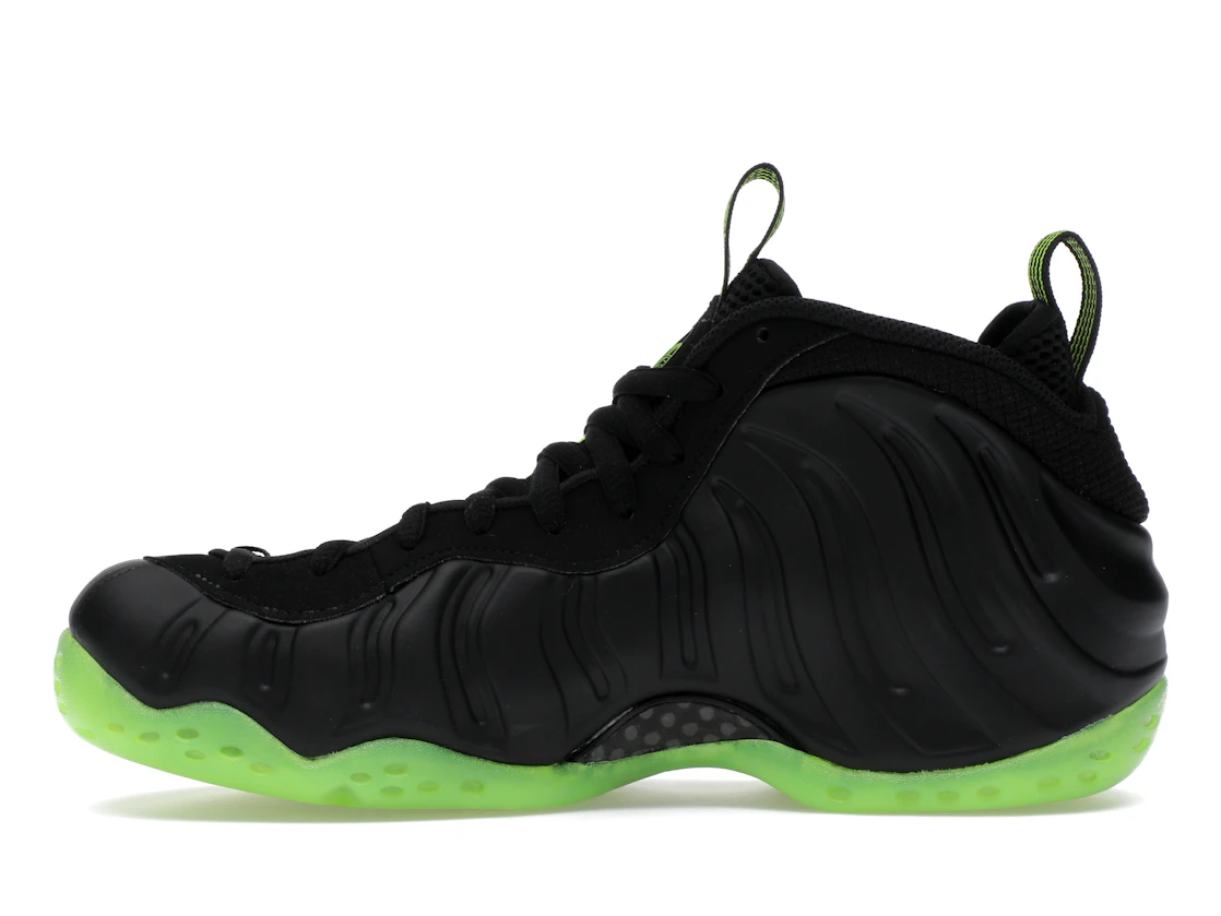 Vue 19 de Nike Air Foamposite One Black Volt