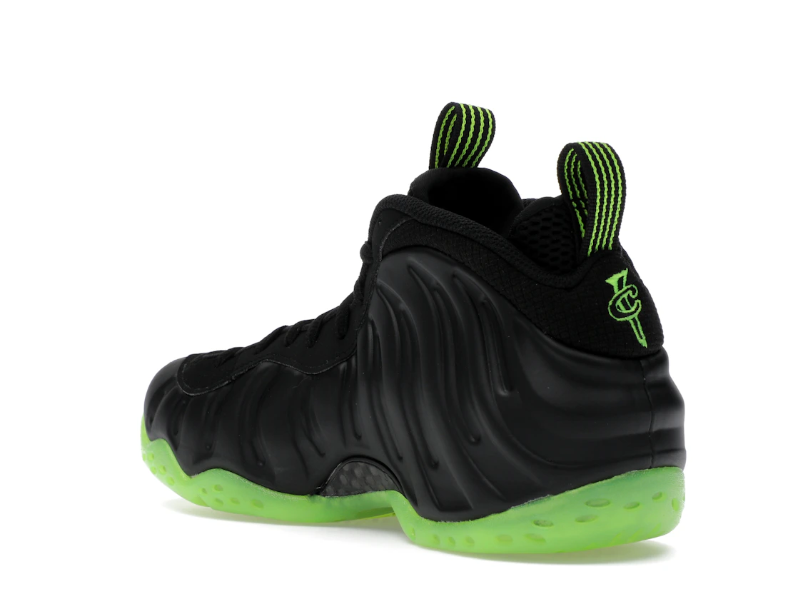 Vue 24 de Nike Air Foamposite One Black Volt