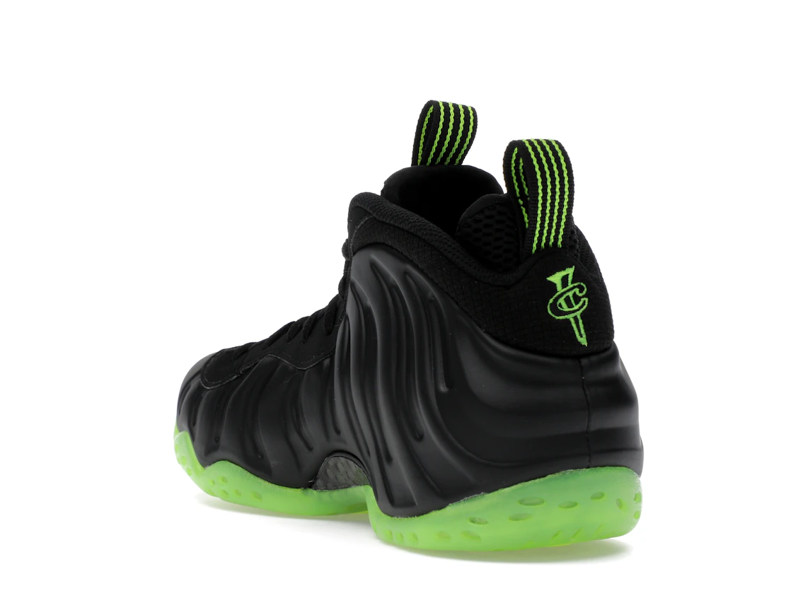 Vue 25 de Nike Air Foamposite One Black Volt