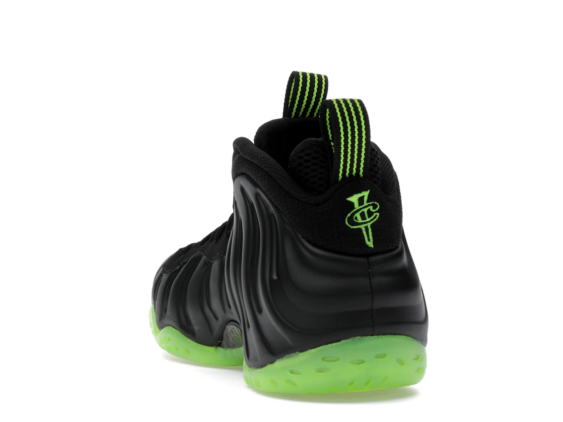 Vue 26 de Nike Air Foamposite One Black Volt