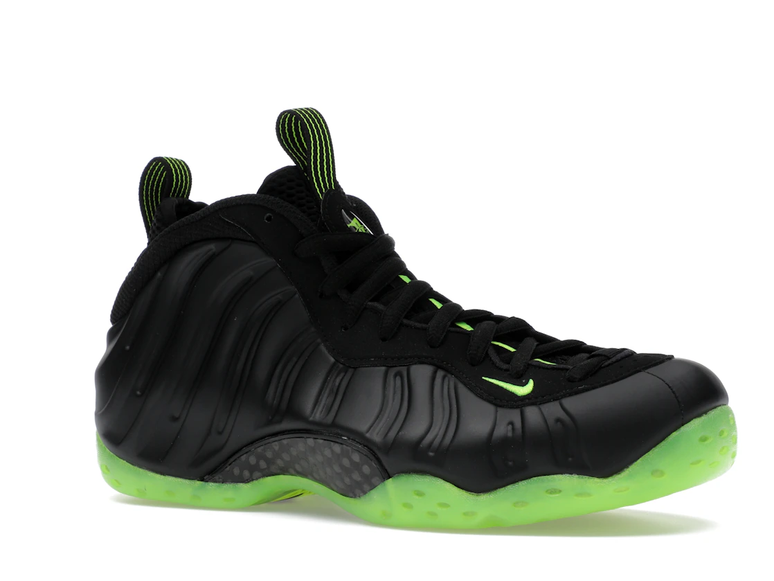 Vue 4 de Nike Air Foamposite One Black Volt
