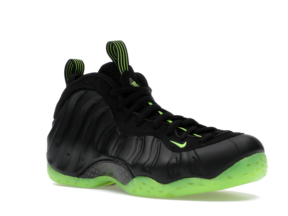 Vue 5 de Nike Air Foamposite One Black Volt