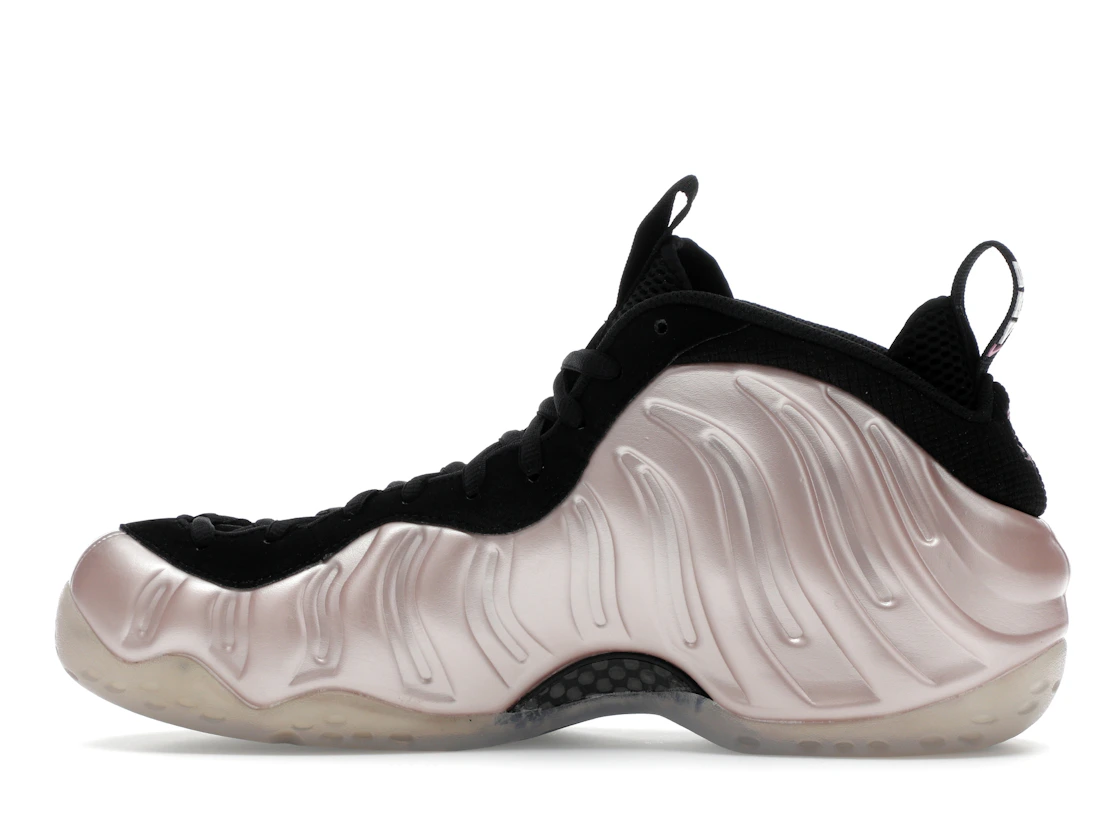 Vue 20 de Nike Air Foamposite One DMV Cherry Blossom