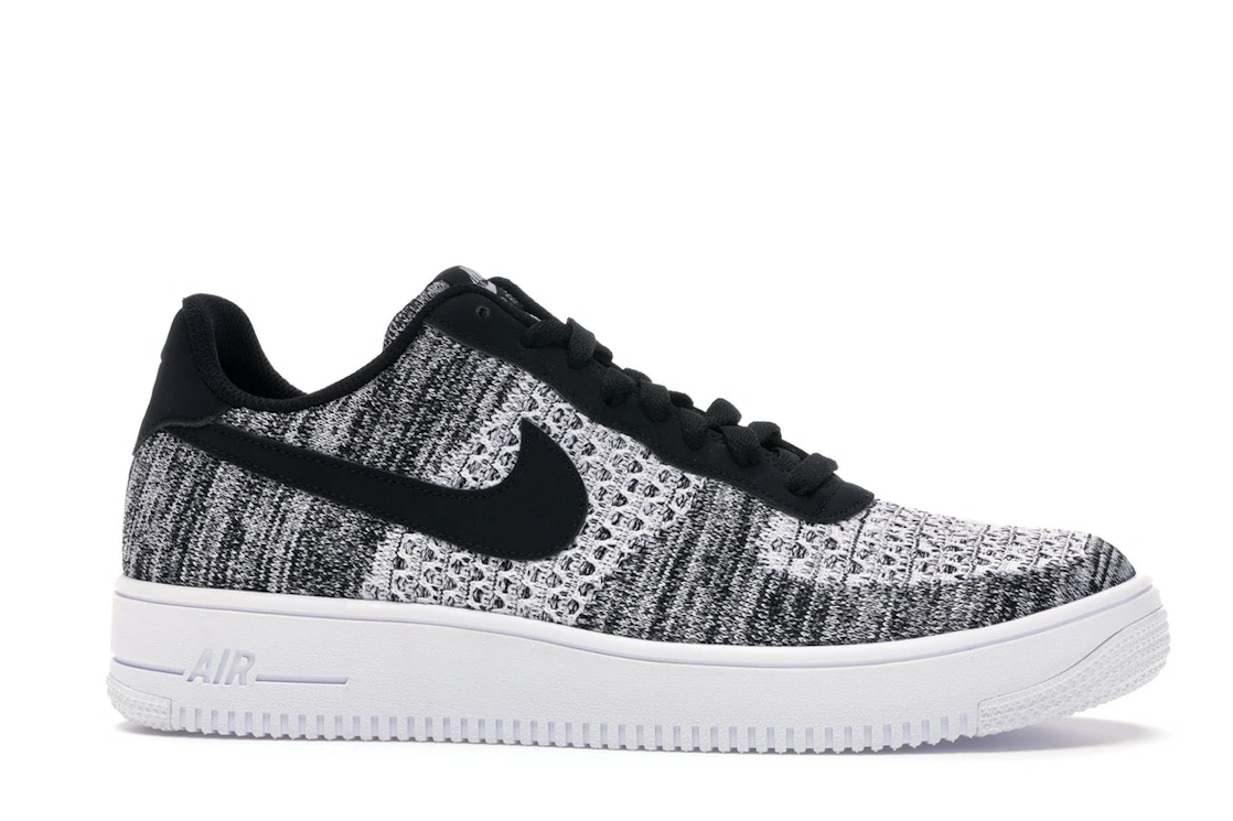 Vue 2 de Nike Air Force 1 Flyknit 2 Black Pure Platinum