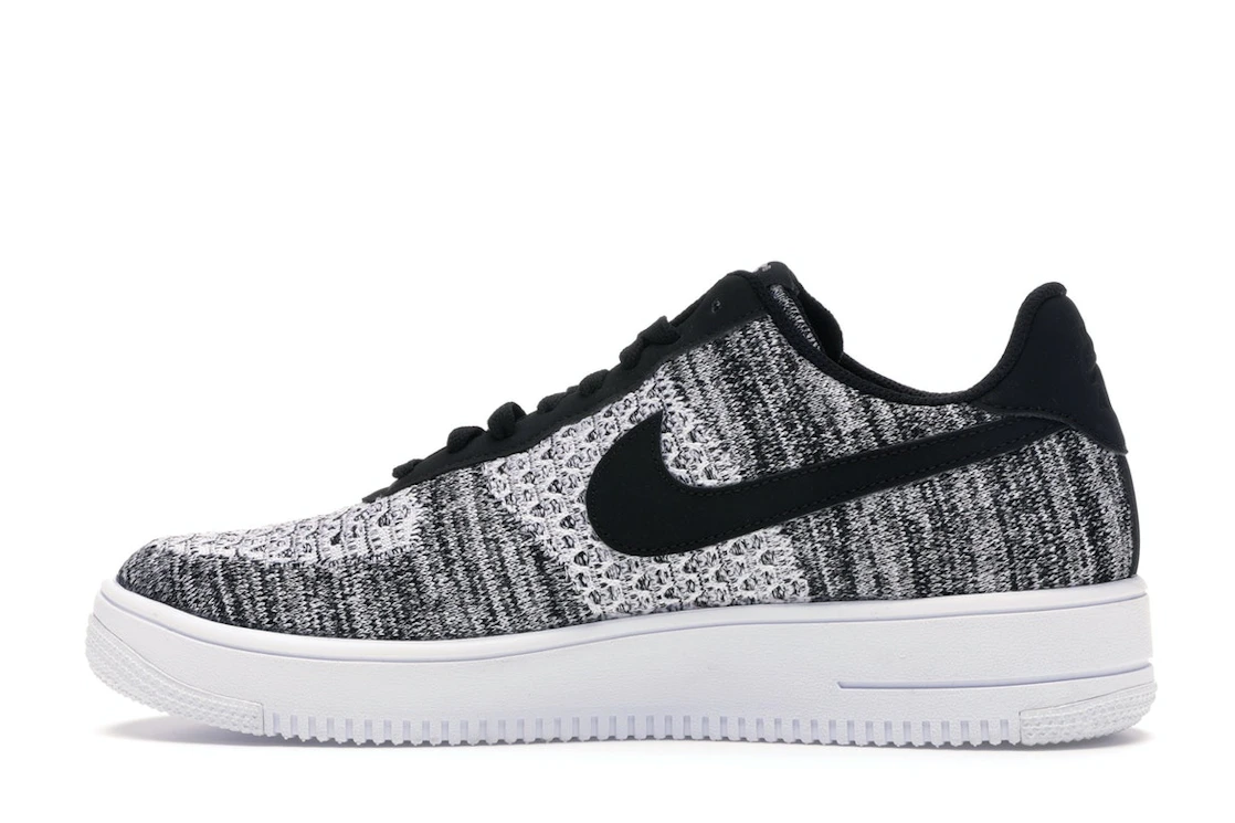 Vue 20 de Nike Air Force 1 Flyknit 2 Black Pure Platinum