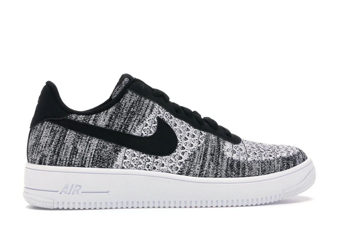 Vue 36 de Nike Air Force 1 Flyknit 2 Black Pure Platinum