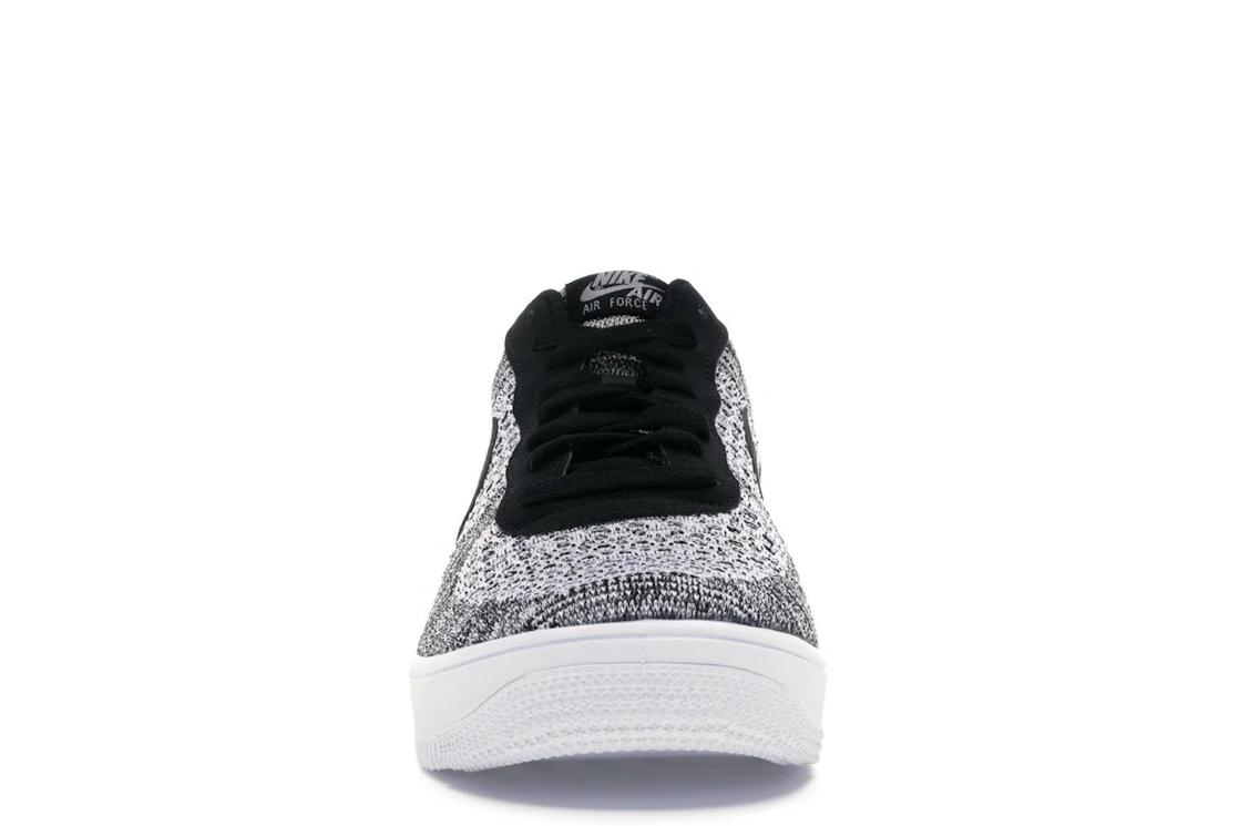 Vue 10 de Nike Air Force 1 Flyknit 2 Black Pure Platinum