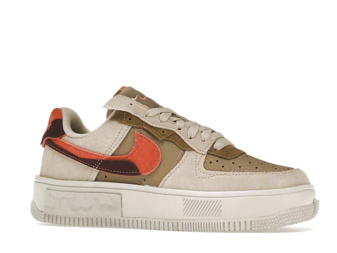 Vue 3 de Nike Air Force 1 Fontanka Rattan 