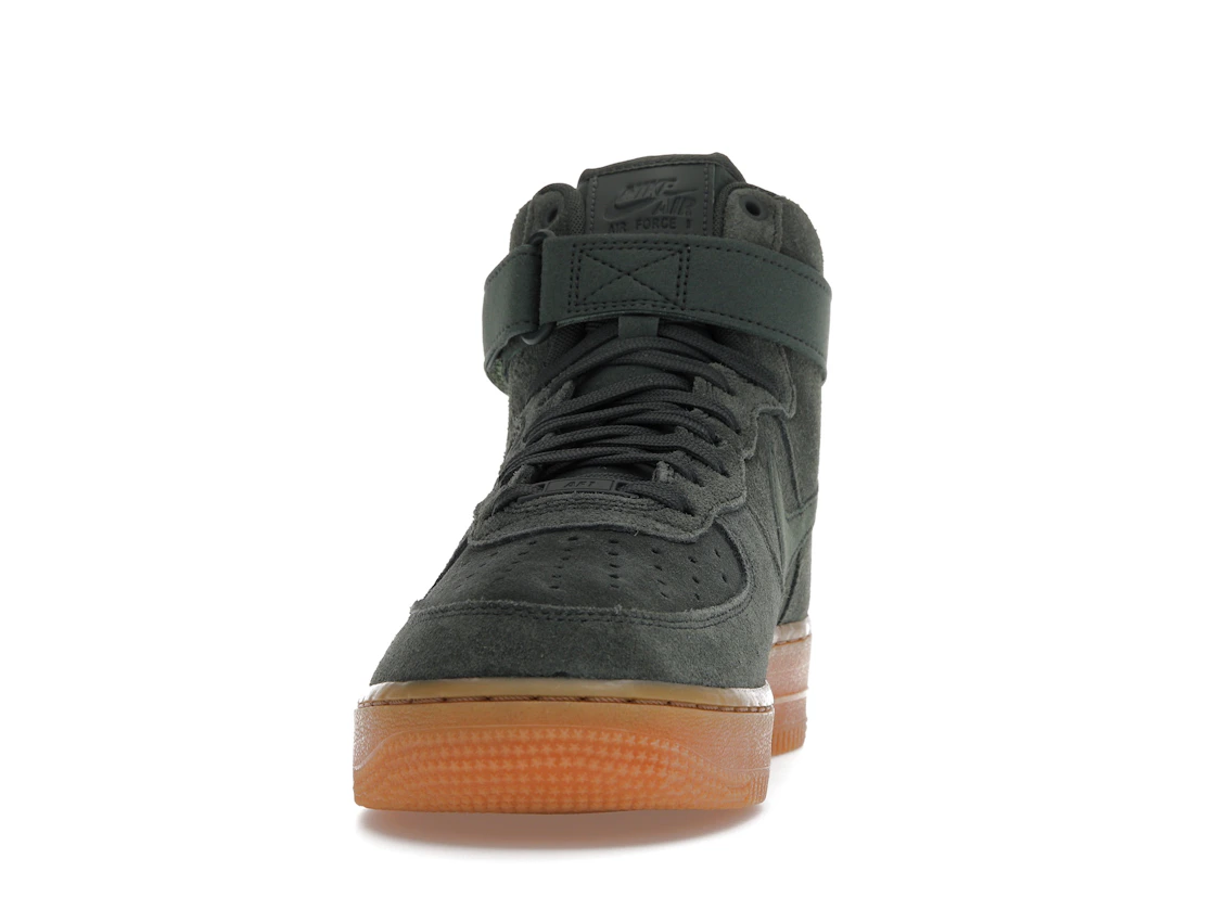 Vue 11 de Nike Air Force 1 High '07 LV8 Suede Vintage Green