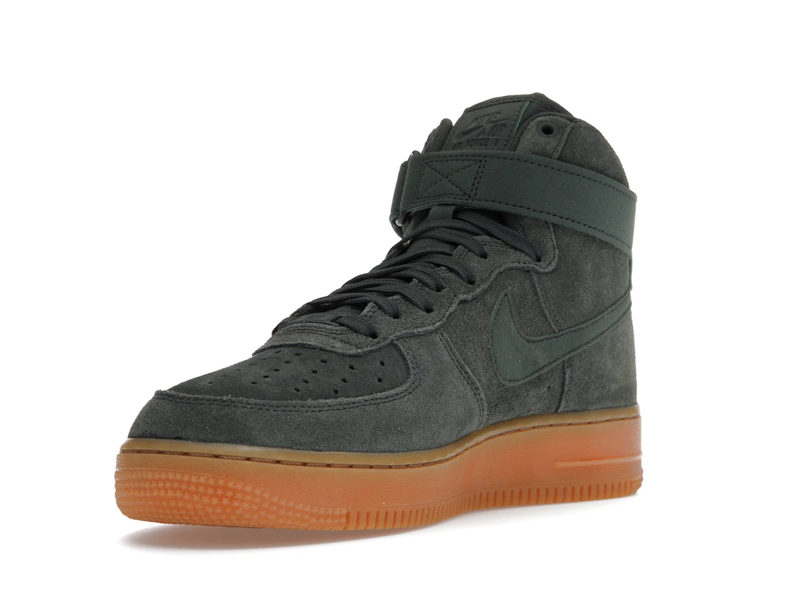 Vue 14 de Nike Air Force 1 High '07 LV8 Suede Vintage Green