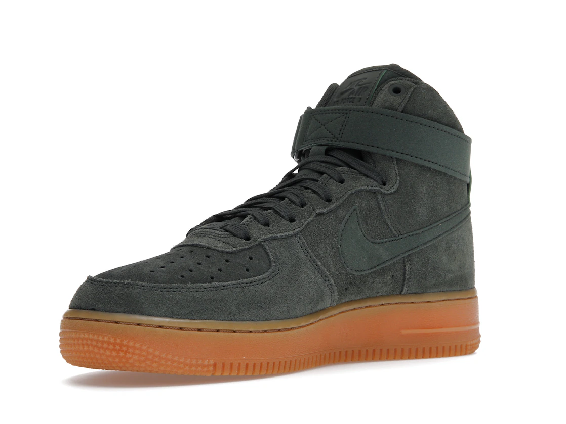 Vue 15 de Nike Air Force 1 High '07 LV8 Suede Vintage Green