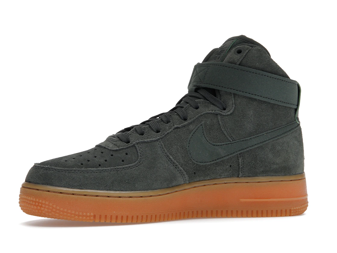 Vue 17 de Nike Air Force 1 High '07 LV8 Suede Vintage Green