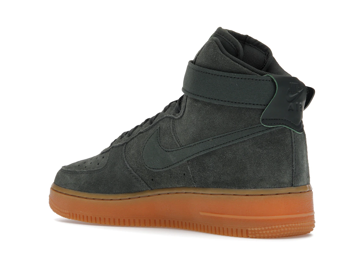 Vue 23 de Nike Air Force 1 High '07 LV8 Suede Vintage Green