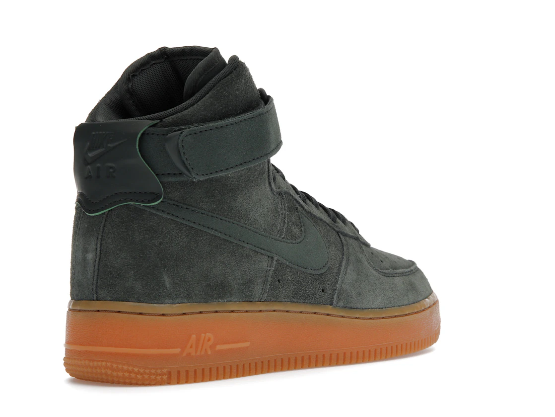Vue 32 de Nike Air Force 1 High '07 LV8 Suede Vintage Green