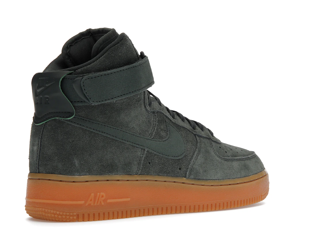 Vue 33 de Nike Air Force 1 High '07 LV8 Suede Vintage Green
