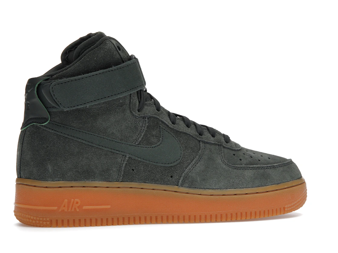 Vue 35 de Nike Air Force 1 High '07 LV8 Suede Vintage Green