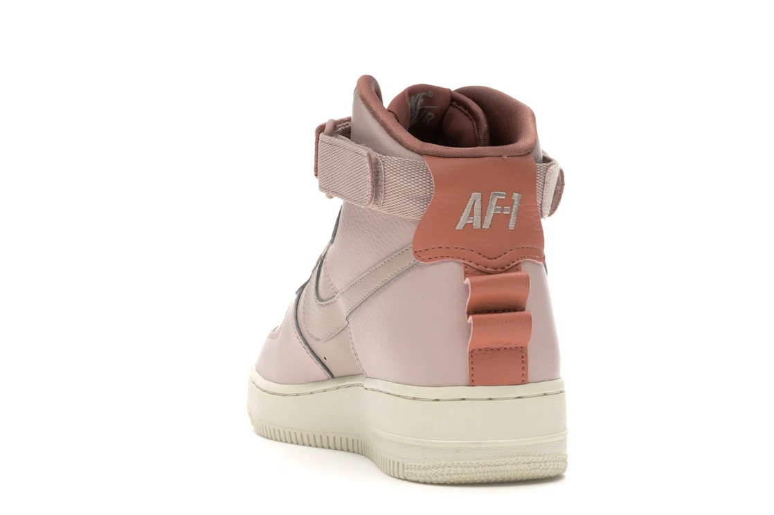 Vue 26 de Nike Air Force 1 High Utility Particle Beige 