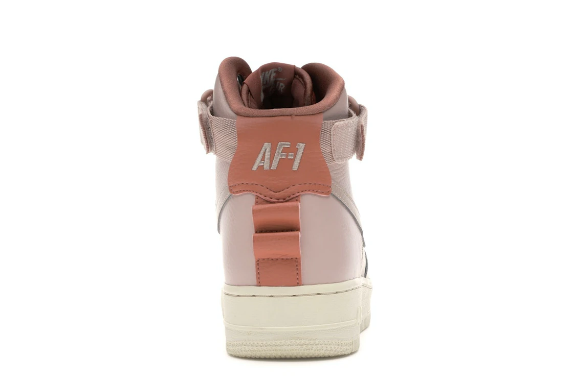 Vue 28 de Nike Air Force 1 High Utility Particle Beige 