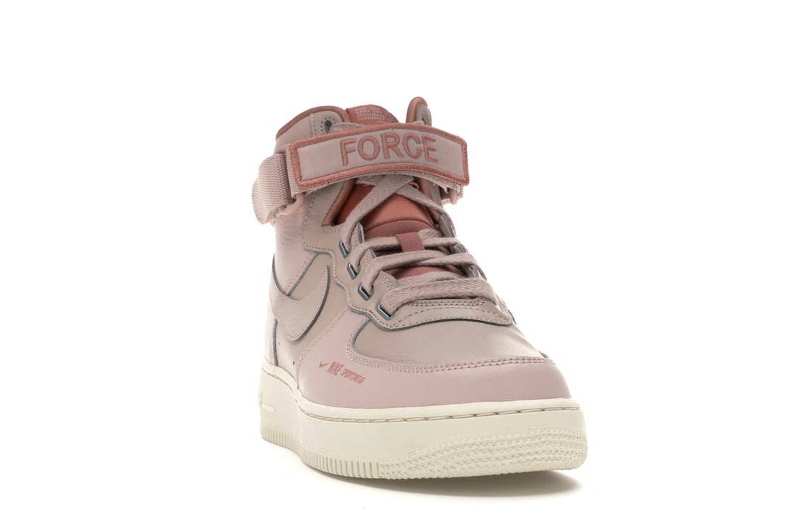 Vue 8 de Nike Air Force 1 High Utility Particle Beige 